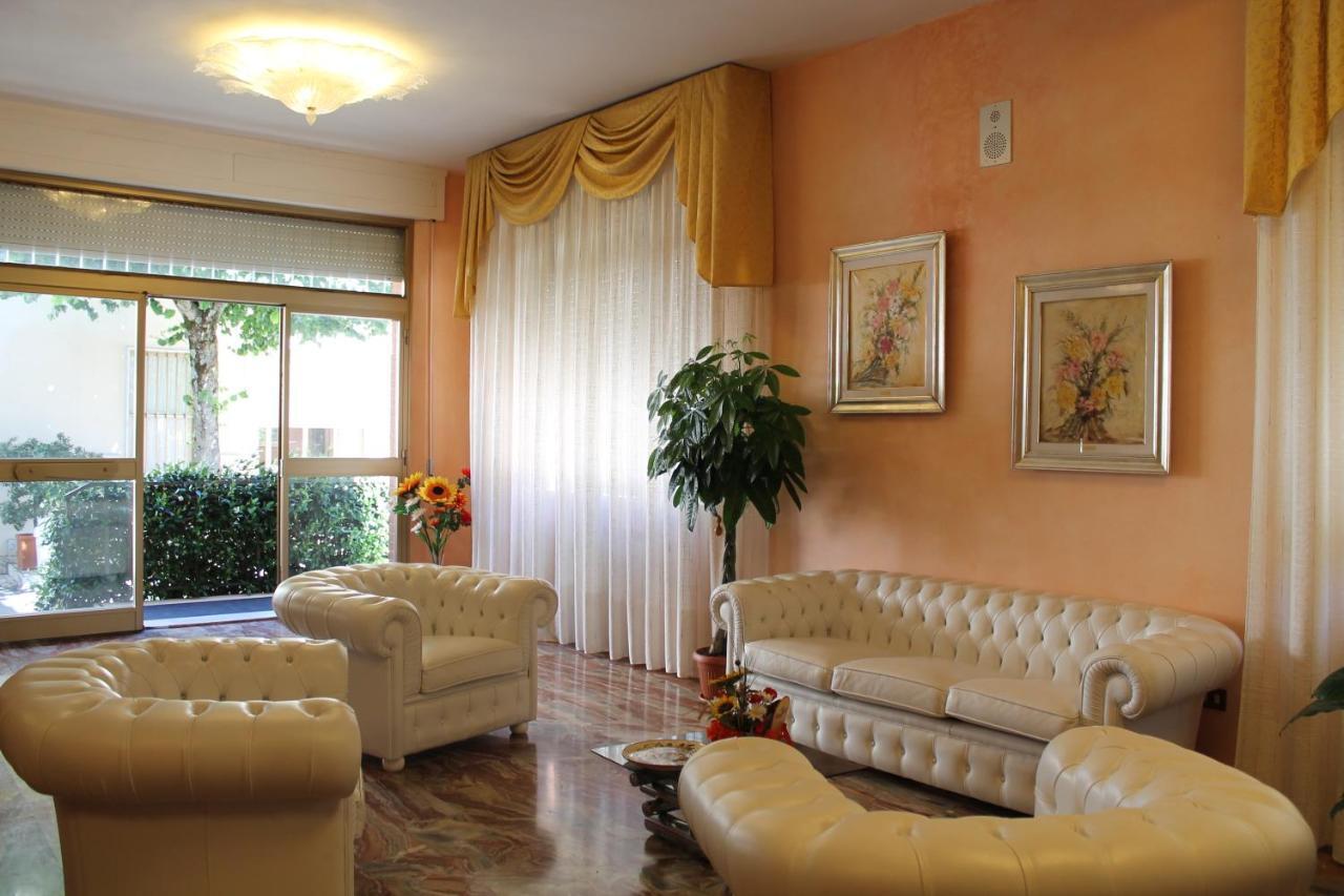 Hotel Marvin Sant'Albino Bagian luar foto